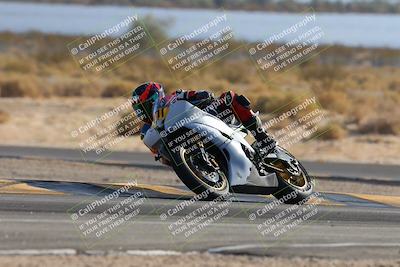 media/Nov-16-2024-CVMA (Sat) [[0e4bb1f32f]]/Race 9-Amateur Supersport Middleweight/